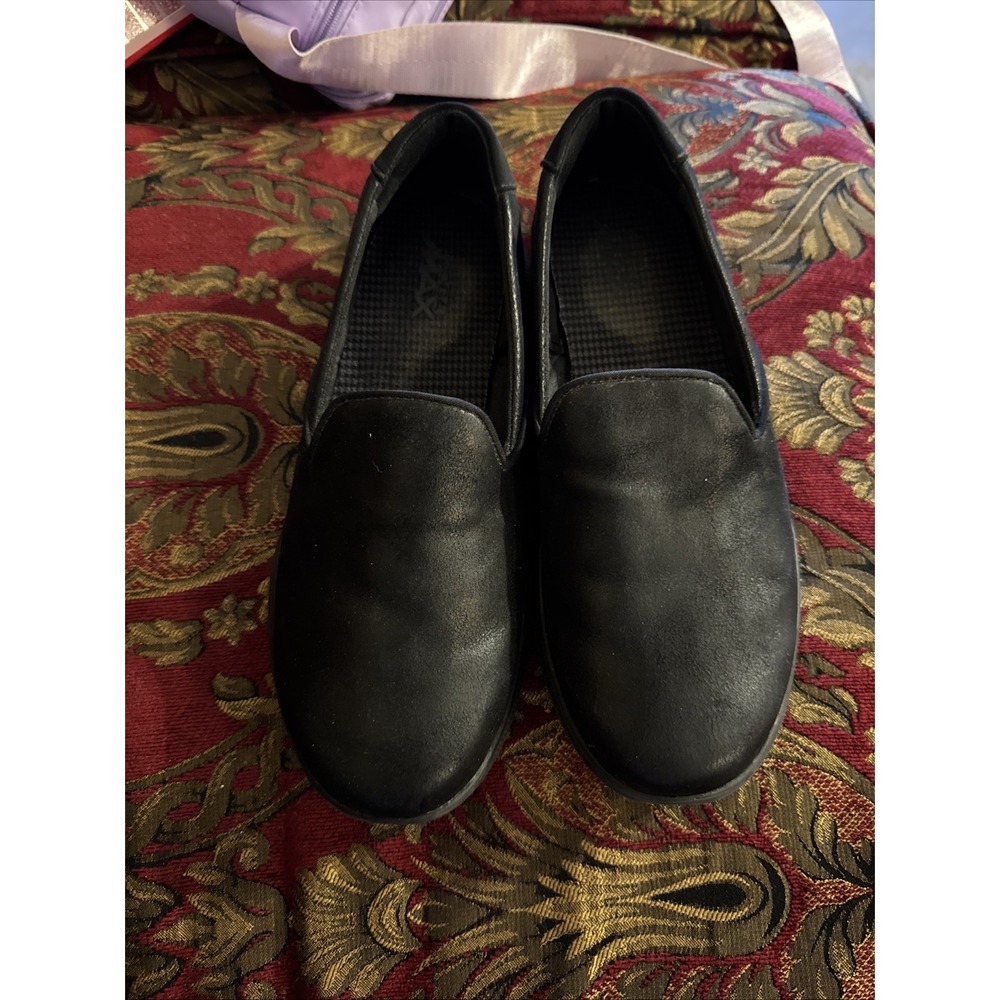 Skechers Air Cooled Memory Foam Women's Slip On Shoes Black Sneaker Size 8